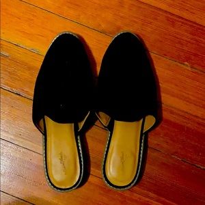 Universal Thread open back flats